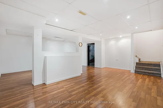 Additional image 35 of 74 Blue Lace Cres