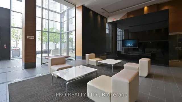 Additional image 35 of 125 Village Green Sq Unit 1606