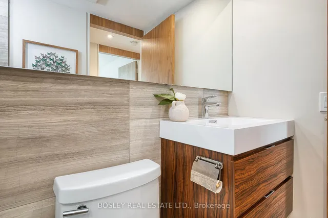 Additional image 34 of 50 Lombard St Unit 2104