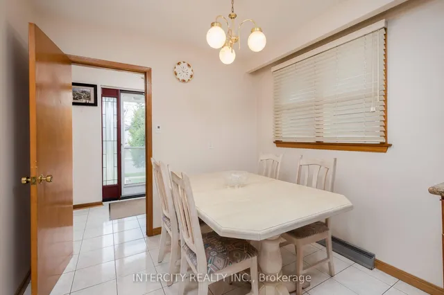 Additional image 10 of 852 Glencairn Ave