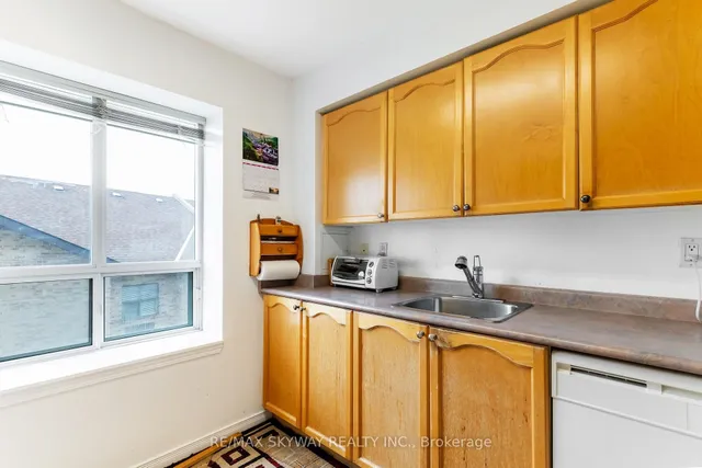 Additional image 23 of 300 Ray Lawson Blvd