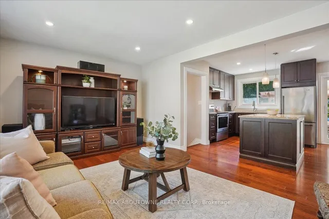 Additional image 14 of 40 Autumn Leaf Rd