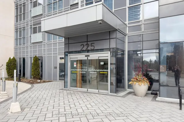 Additional image 14 of 225 Village Green Sq Unit 211