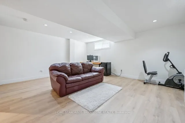 Additional image 27 of 67 Cotton Grass St