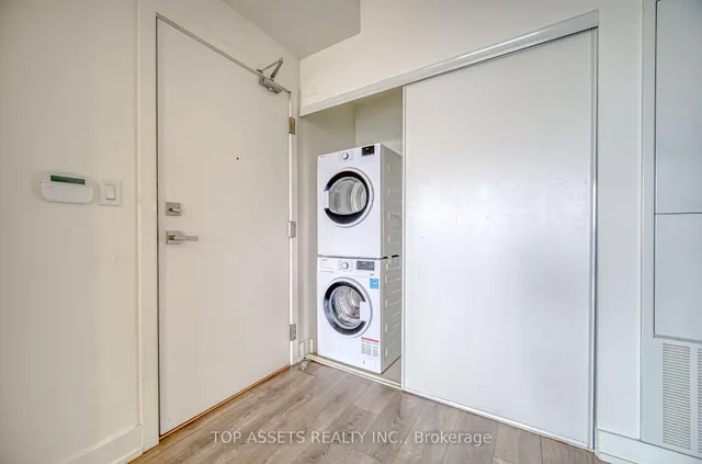 Additional image 27 of 180 Fairview Mall Dr Unit 1808