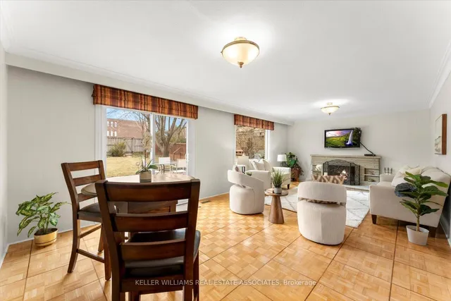 Additional image 21 of 982 Streamway Cres