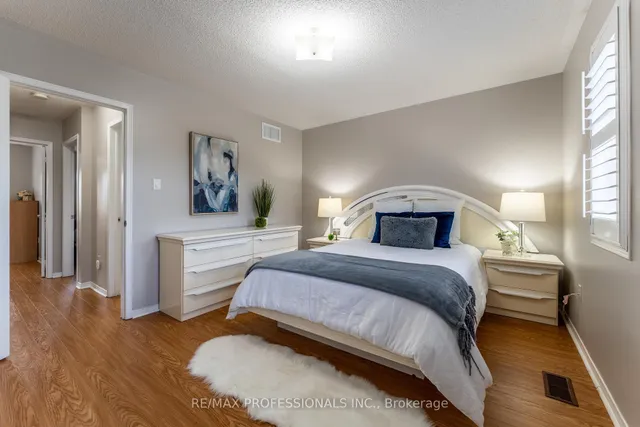 Additional image 21 of 96 Lake Louise Dr