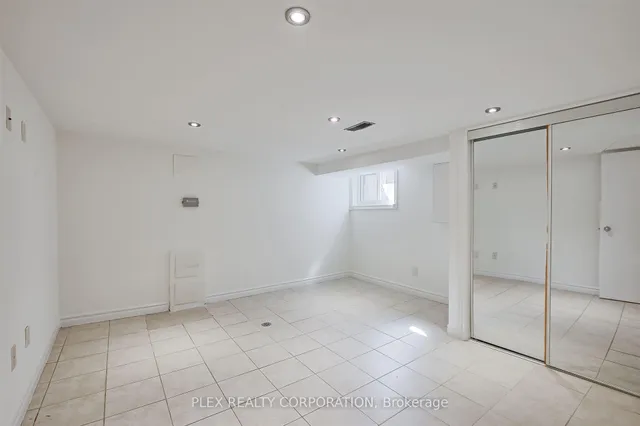 Additional image 29 of 192 Coxwell Ave