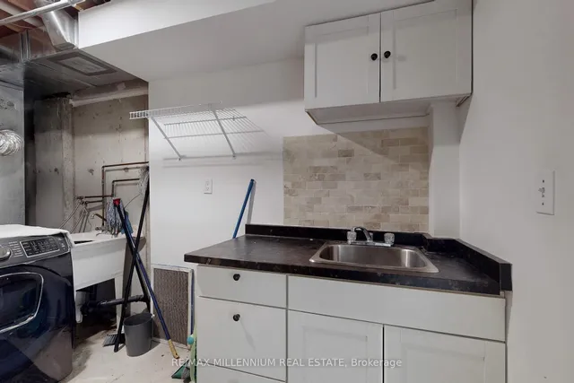 Additional image 19 of 572 Lumberton Cres