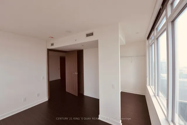 Additional image 9 of 17 Bathurst St Unit 1806