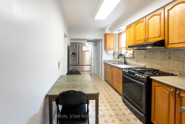 Additional image 13 of 82 Westlake Ave