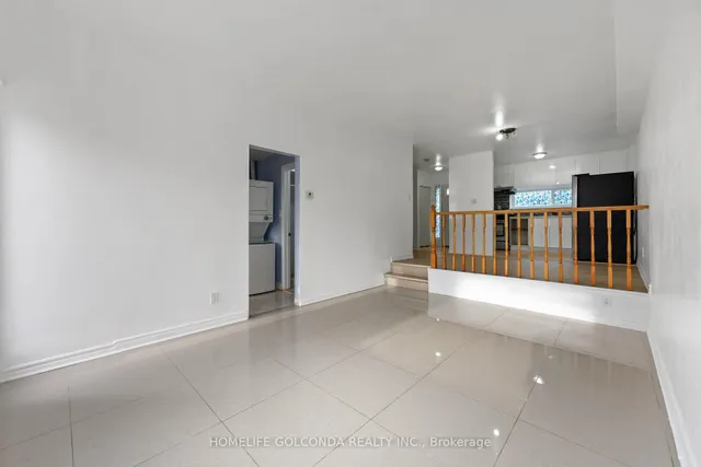 Additional image 4 of 61 Driftwood Ave Unit 2