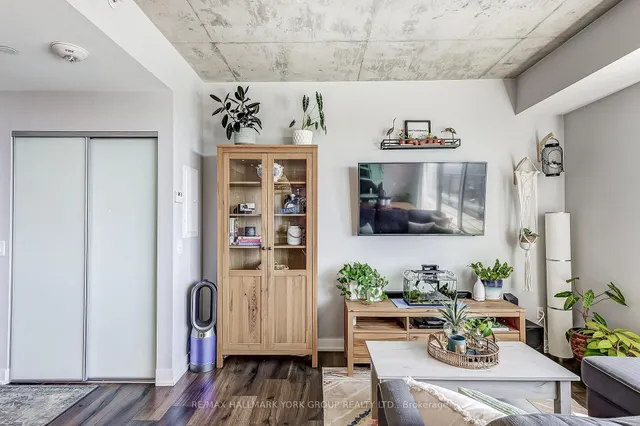 Additional image 4 of 665 Kingston Rd Unit 601