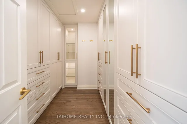 Additional image 20 of 47 Citation Dr