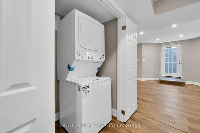 Additional image 42 of 1445 Laurier Ave