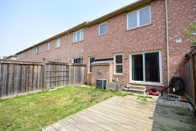 Additional image 18 of 32 Van Fleet Terr