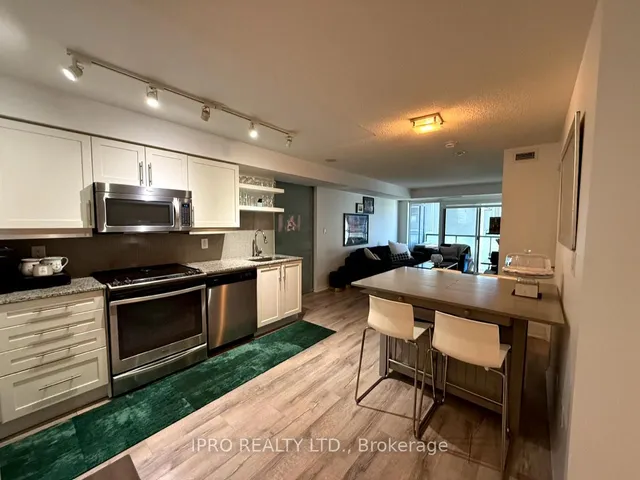 Additional image 3 of 400 Adelaide St Unit 801