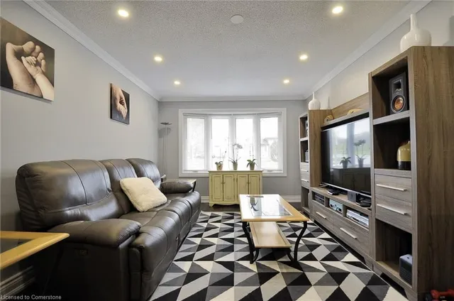 Additional image 14 of 3 Maxwell Dr