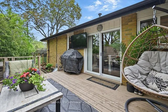 Additional image 37 of 747 MULLIN Way