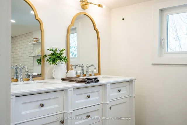 Additional image 36 of 2812 Upper James St