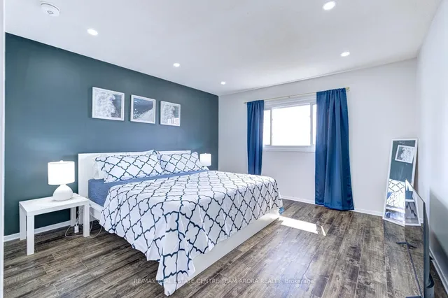 Additional image 18 of 10 Menoke Crt