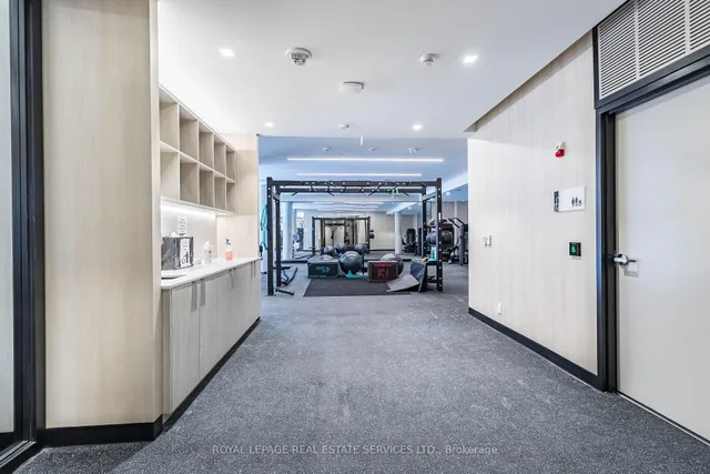 Additional image 31 of 2020 Bathurst St Unit 718