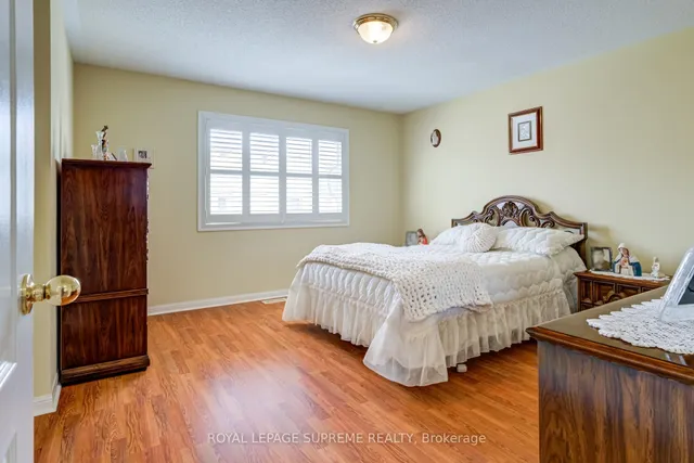 Additional image 19 of 1063 Wallbrook Cres