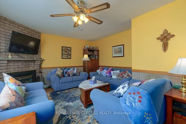 Additional image 16 of 48 Sunset Blvd