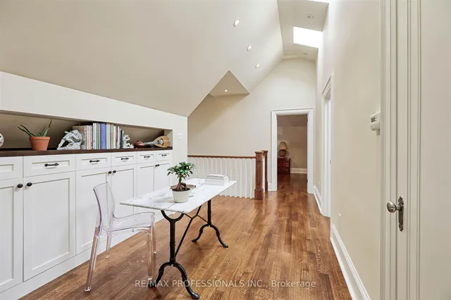 Additional image 17 of 231 Grenview Blvd