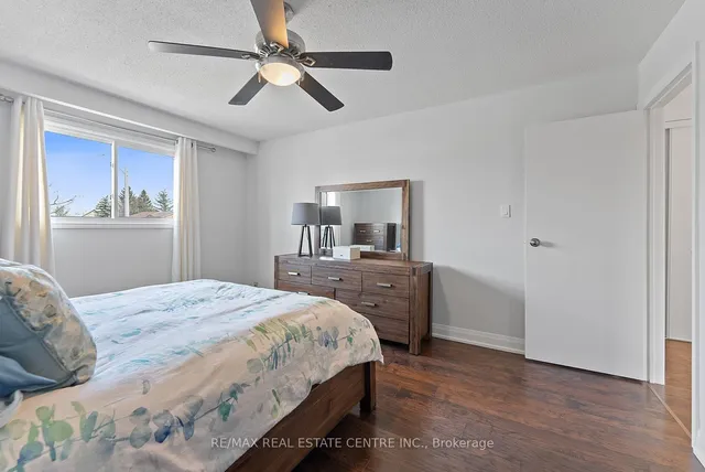 Additional image 23 of 82 Simmons Blvd