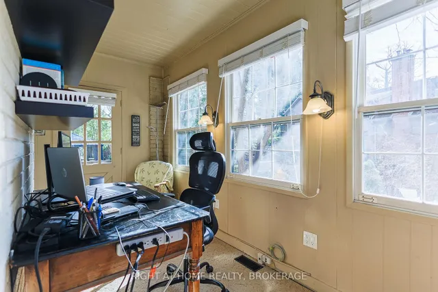 Additional image 11 of 263 Hart Ave