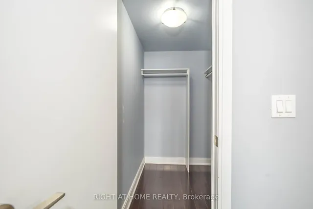 Additional image 27 of 125 Village Green Sq Unit 3703