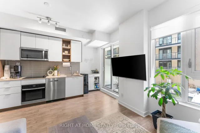 Additional image 4 of 543 Richmond St Unit 334