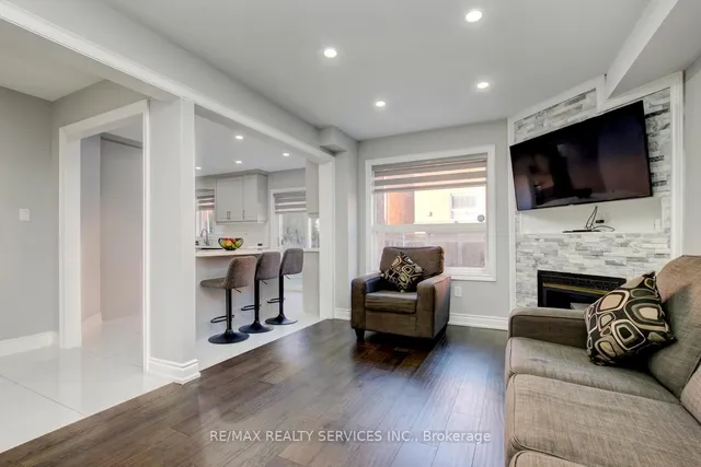 Additional image 8 of 44 Lormel Gate