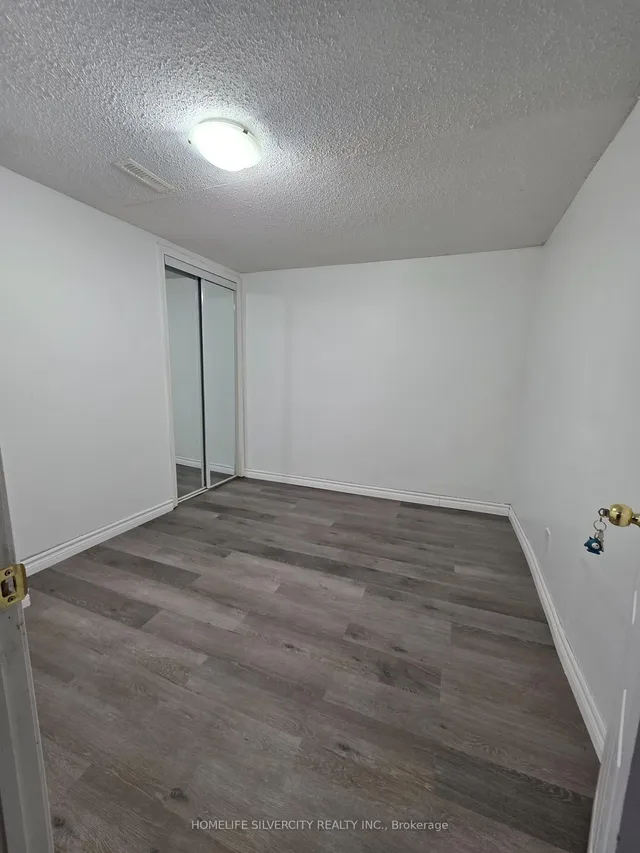Additional image 33 of 3758 Keenan Cres
