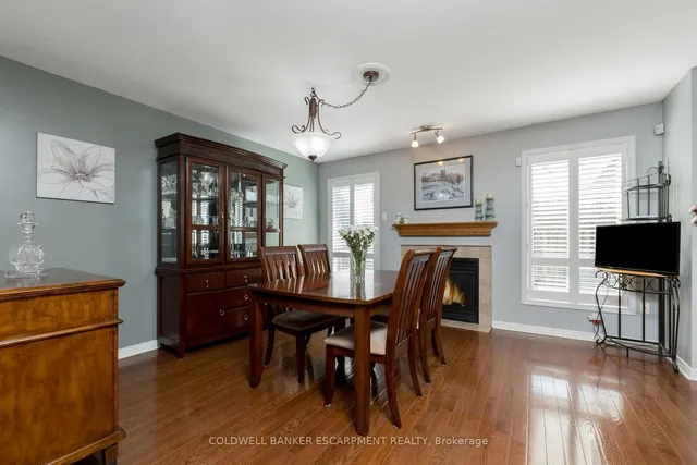 Additional image 9 of 593 Caverhill Cres