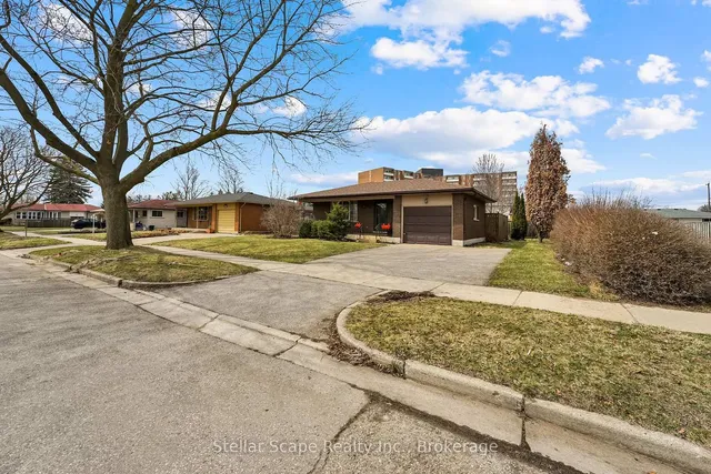 Additional image 4 of 42 Tupper Cres