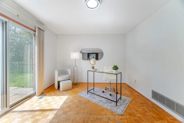 Additional image 33 of 21 Malcolm Cres