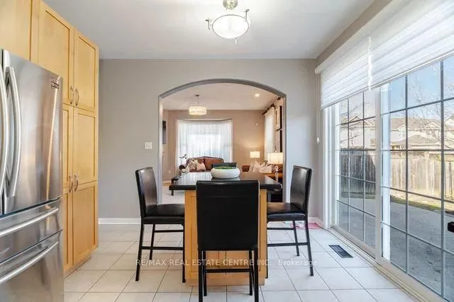 Additional image 10 of 643 Hamilton Cres