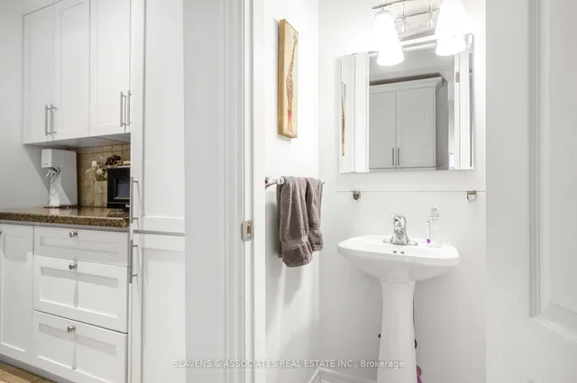 Additional image 19 of 443 Concord Ave