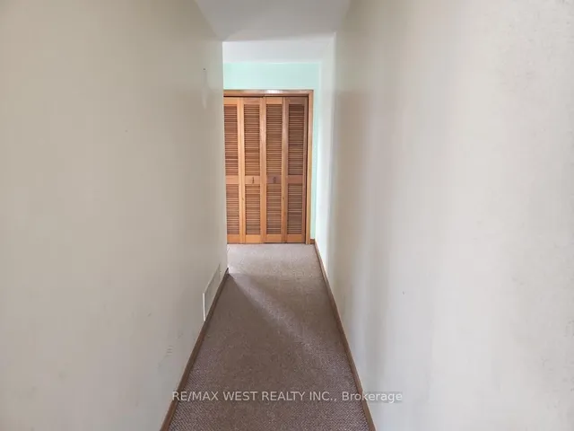 Additional image 8 of 385 Kipling Ave