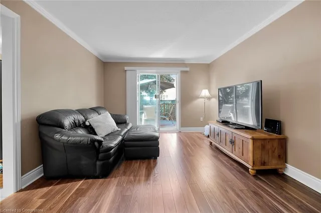 Additional image 12 of 1182 Upper Wentworth St