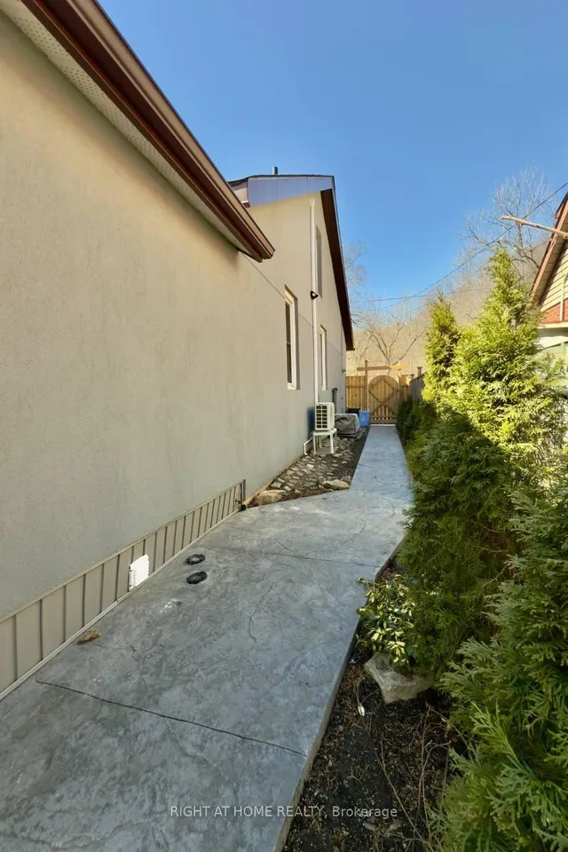 Additional image 48 of 23 Brock St