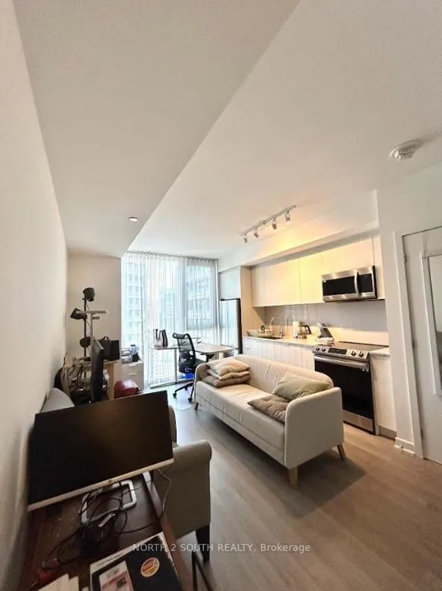 Additional image 3 of 357 King St Unit 3805