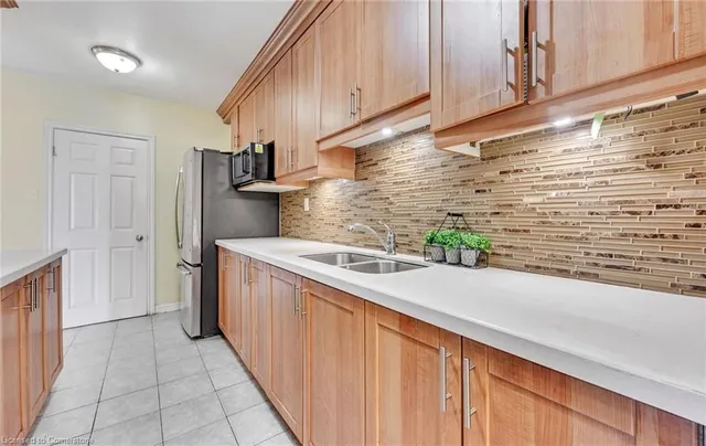 Additional image 26 of 3025 Queen Frederica Dr Unit 201