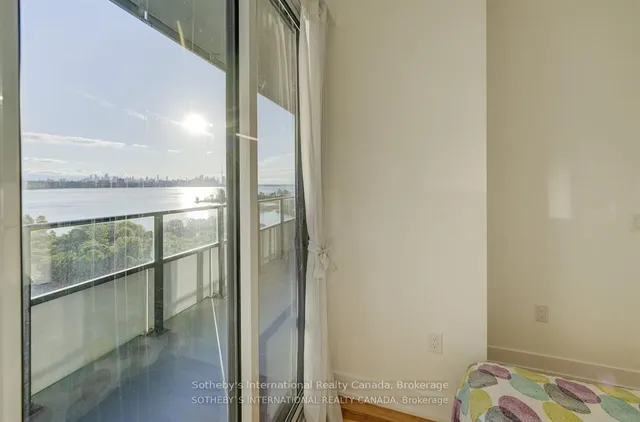 Additional image 18 of 20 Shore Breeze Dr Unit 906