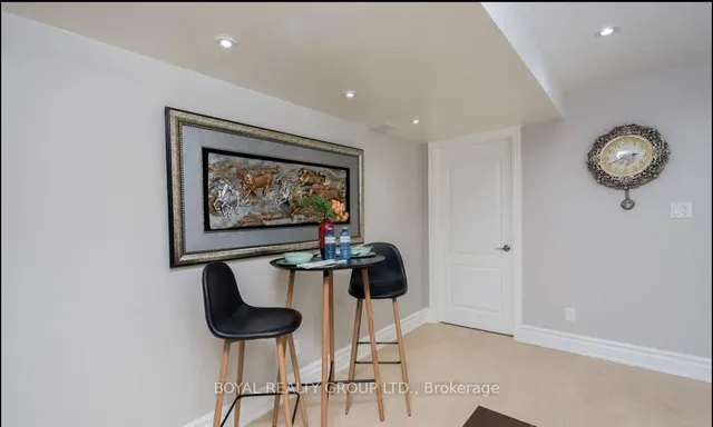 Additional image 34 of 118 Footbridge Cres