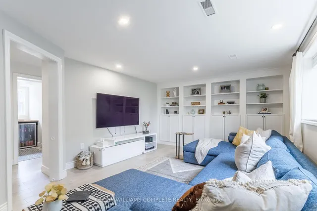 Additional image 20 of 16 West 34th St