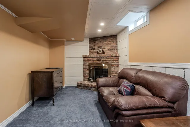 Additional image 22 of 2383 Cotswold Cres