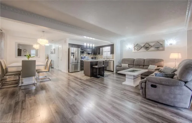 Additional image 8 of 30 Everglade Cres